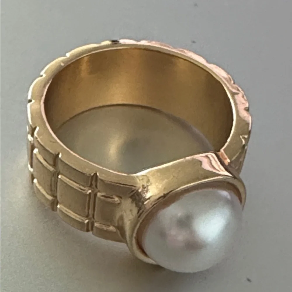 N/A gold tone